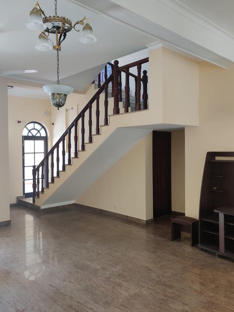 House for sale in Alfred place Colombo 03 - 7 Bedrooms - 12.98 Perches - 255 Million