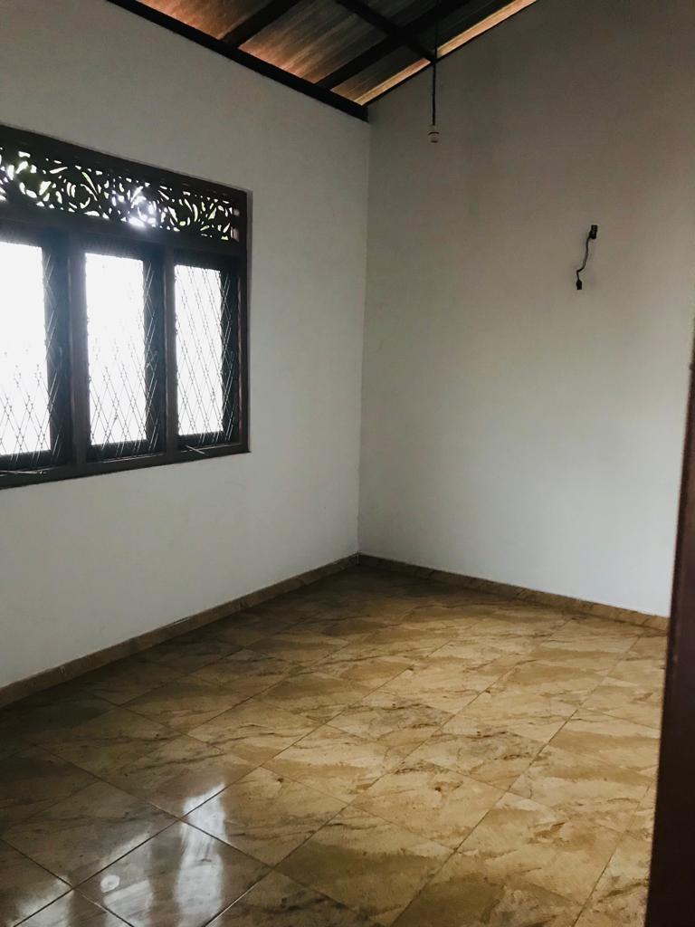 House for Sale, Wattala, Nahena - 2 Bedrooms - 40,000 per Month