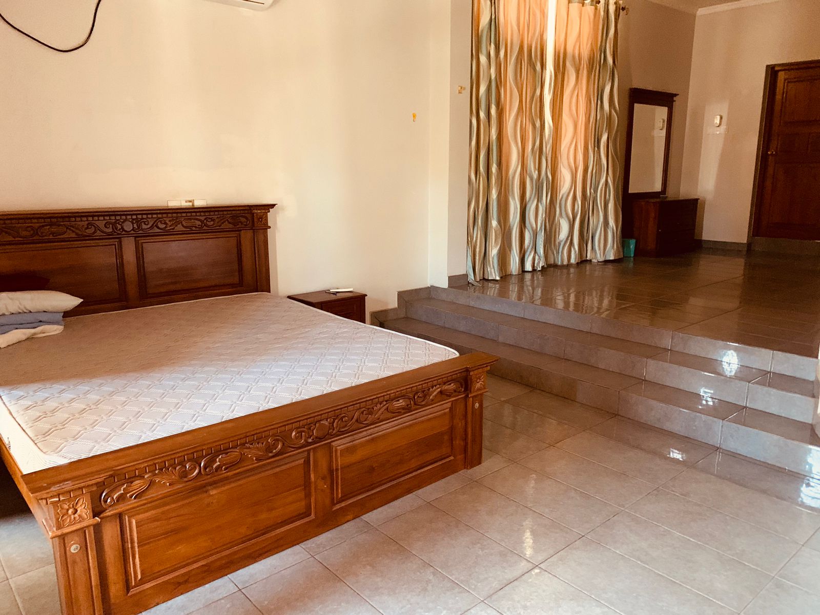 Luxury House For Rent In Park Road Colombo 05 - 5 Bedrooms - 1,500,000 per Month