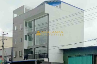 Commercial Building for Rent, Negombo Road, Wattala - 3 Story - 500,000 per Month