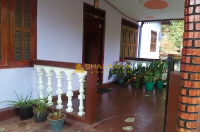 House with Land for Sale, Nawalapitiya - 125 Perches - 3 Bedrooms - 13 Mn