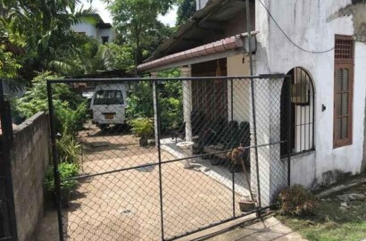 Land with House for Sale in Kalubowila, Dehiwala - 7 Perches - 18.9 Mn
