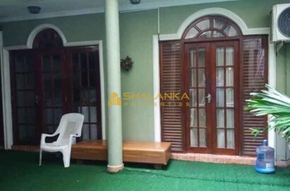 House for Sale, Colombo 04 - 10.3 Perches - 8 Bedrooms - 175 Mn